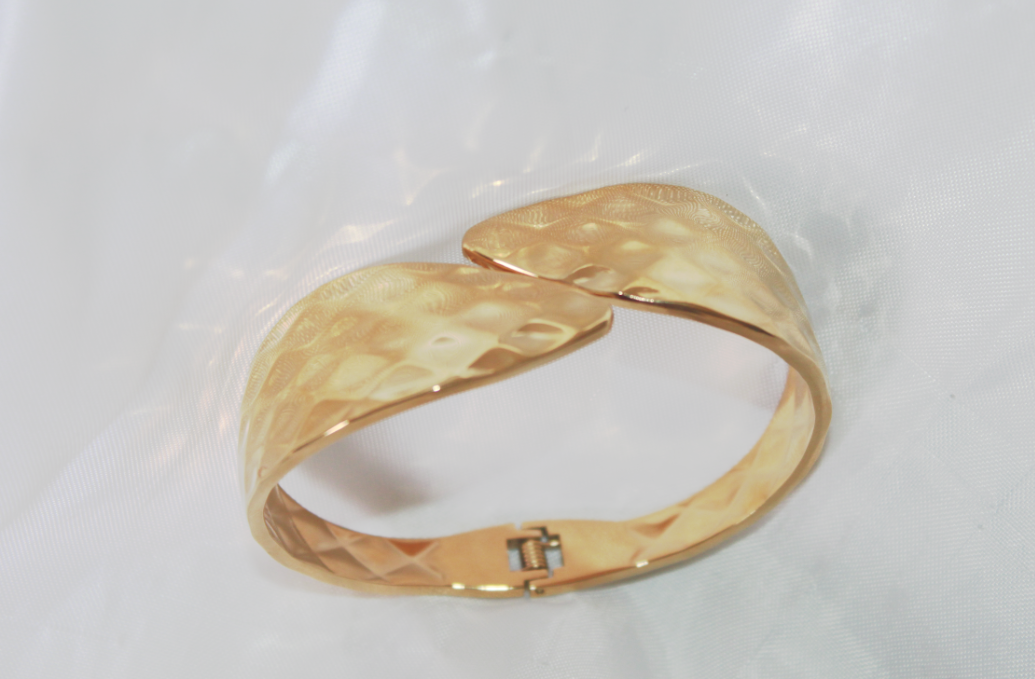 MARIA DA PENHA Gold bracelet