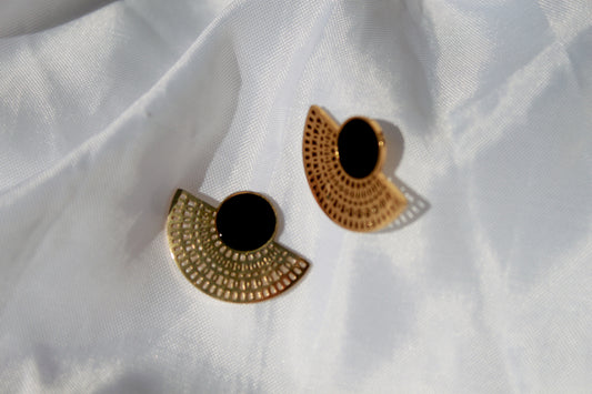 OUSADIA Brincos dourado e preto