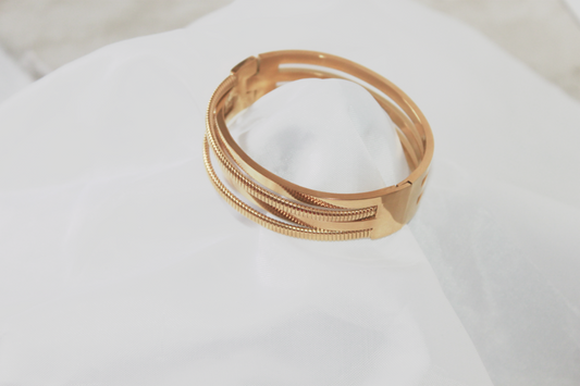 JOANA D'ARC Pulseira dourada 