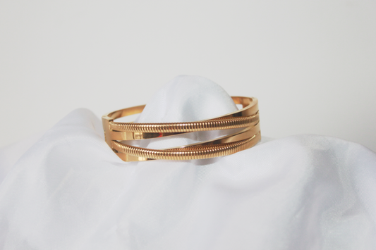 JOANA D'ARC Pulseira dourada 