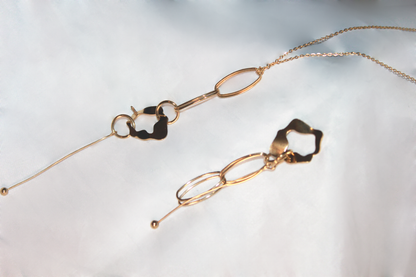 MARIE CURIE Colar dourado  com argolas em pendente