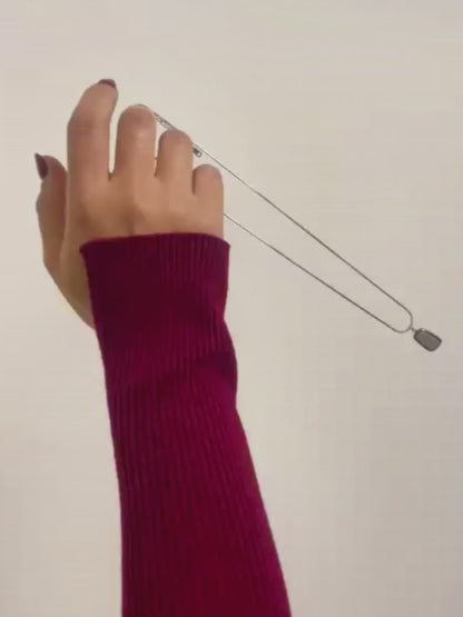VISIONARY Silver thread with a white-pearl rectangle